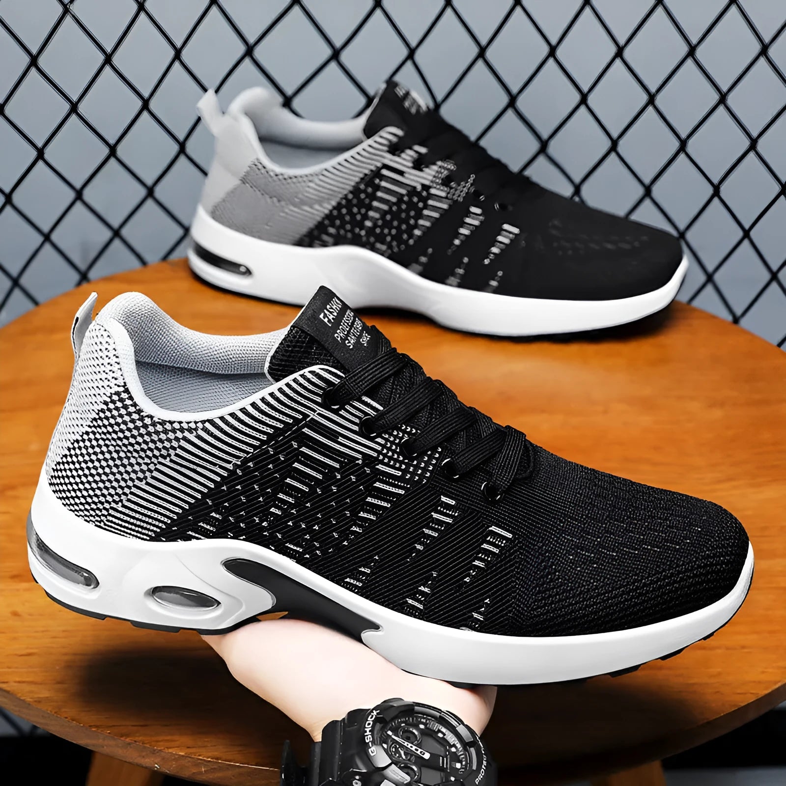 Men's flyknit mesh breathable casual soft sole low-top lace-up sneakers in black and gray