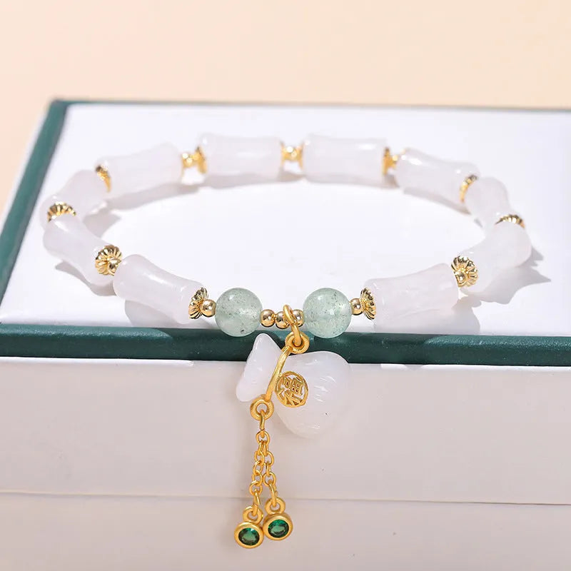 Green natural crystal bracelet with fresh Chinese style design, handcrafted for women
