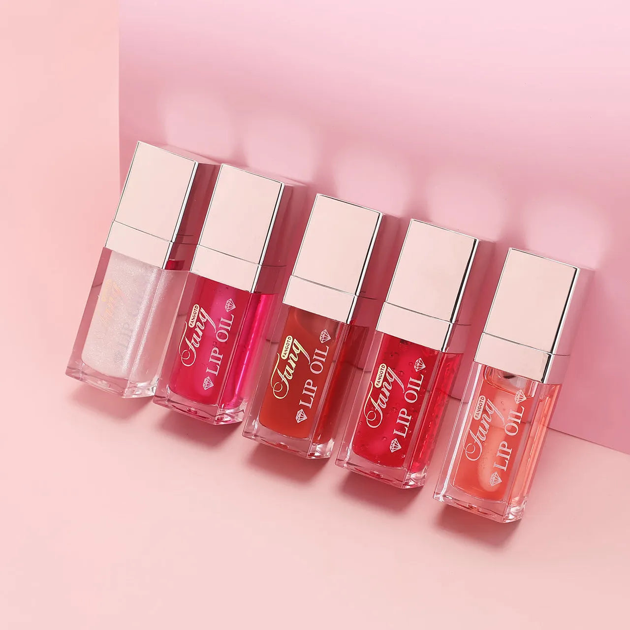 Five colour options of moisturising lip gloss with repairing effects for lips