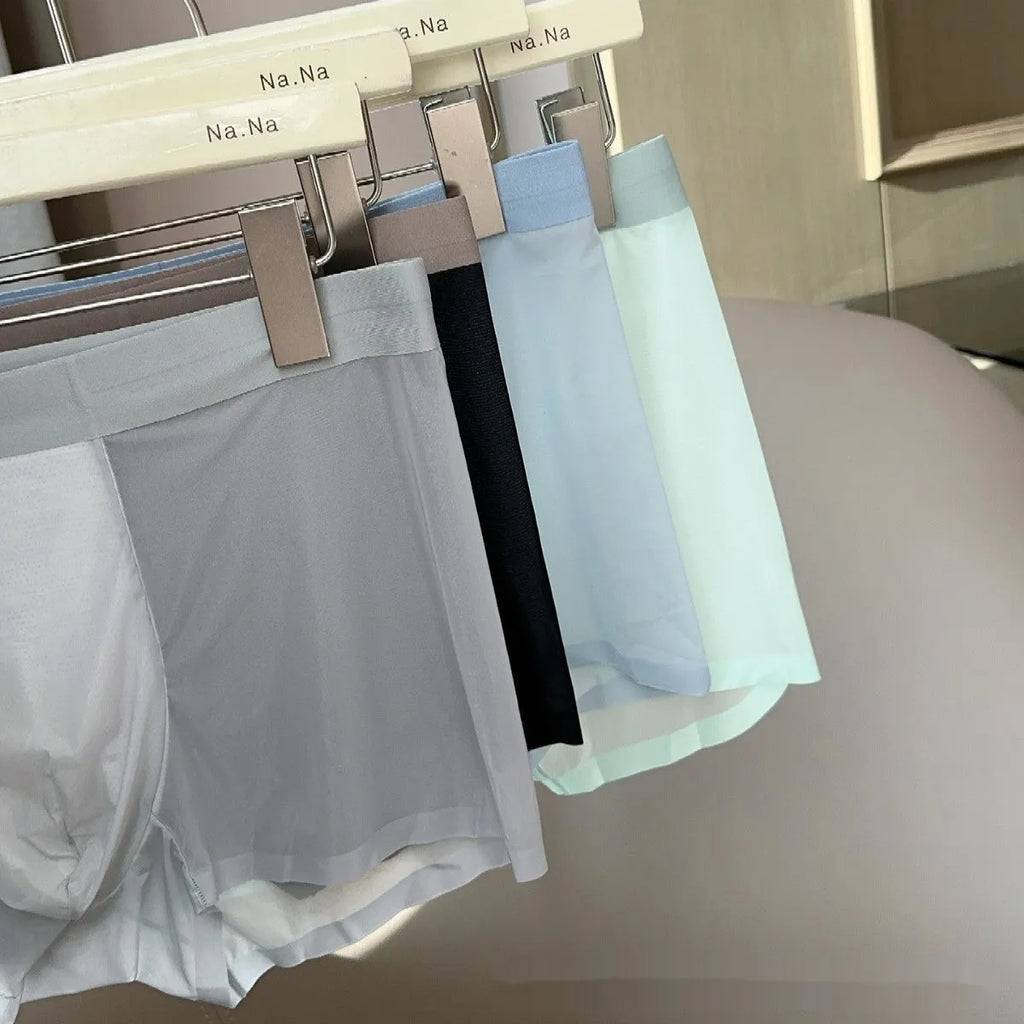 Seamless men's boxer shorts with honeycomb crotch detail in ice silk nylon fabric