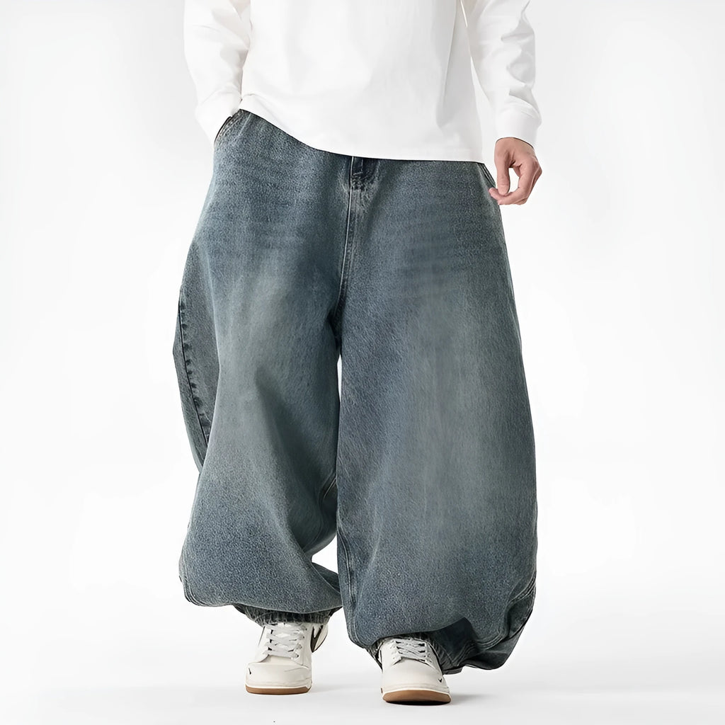 Men's plus size wide leg jeans in American casual style with straight leg design