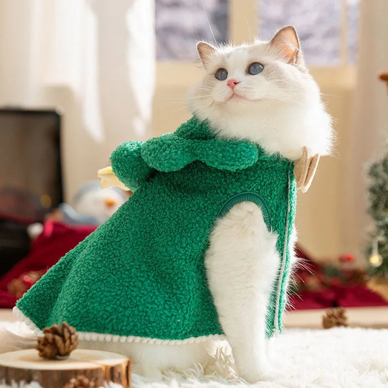 Christmas-themed elk design cat cloak in polyester for winter warmth with drawable fitting
