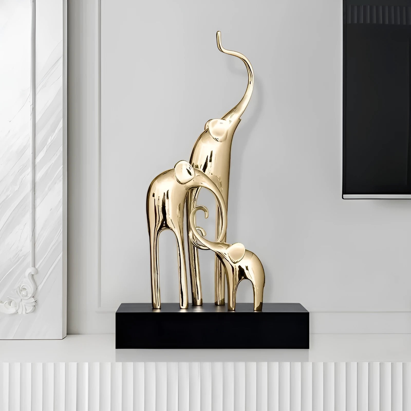 European style decorative elephant ornament in resin, available in bright gold, rose gold, silver, or retro colour.