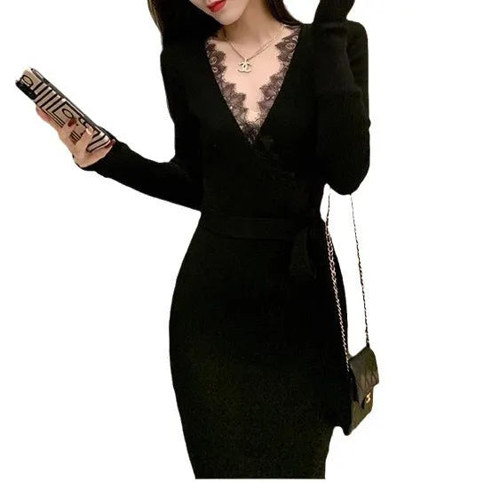 Black knee-length women's skirt with princess-line seams for a slim fit silhouette.