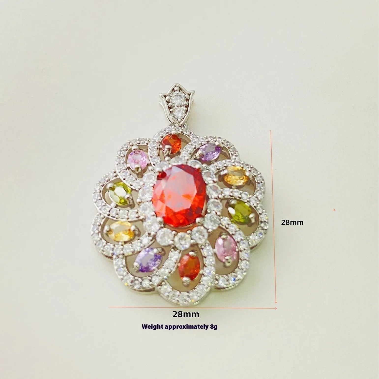 Women's flower-shaped zircon pendant necklace in gold, champagne gold and platinum colour finishes