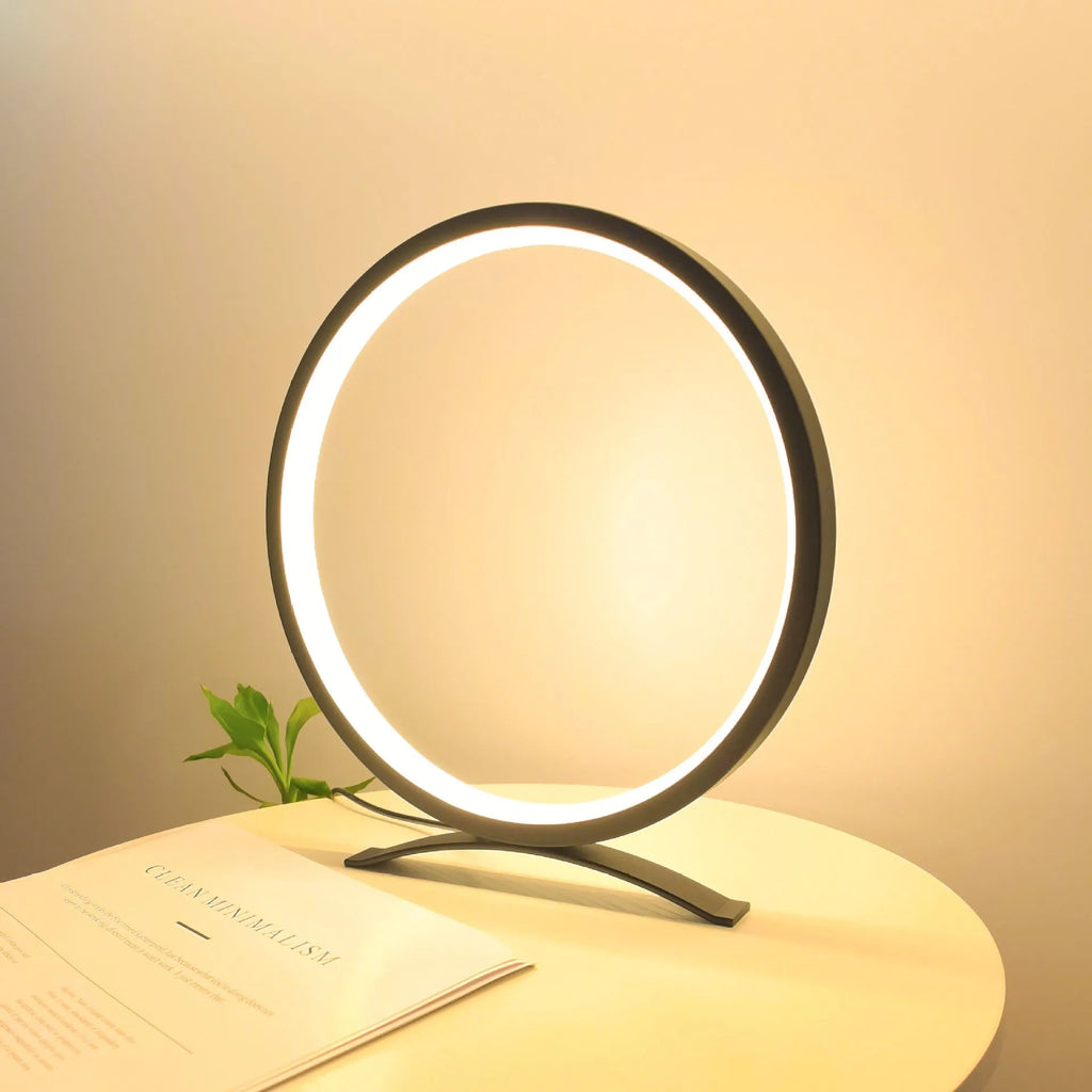Modern minimalist desk lamp with metal stand, USB cable, and compact 25cm base in black warm light finish