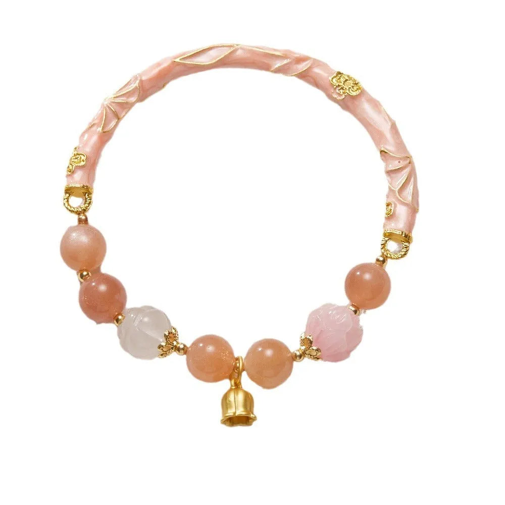 Half-life Liangyuan Lily Jade half bracelet with geometric Chinese-style design