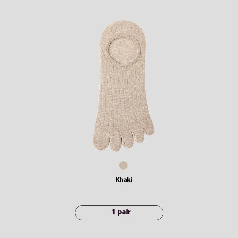 Men's five-finger boneless invisible socks in modal fabric showing antibacterial and moisture-wicking properties