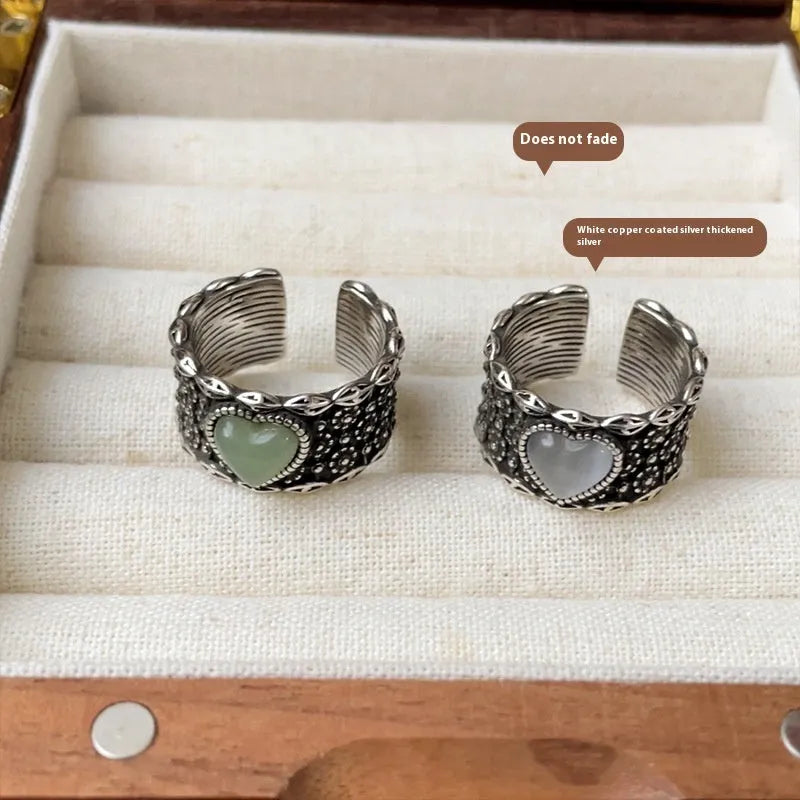 Retro wide-faced adjustable heart ring in white copper plated silver, available in green or white