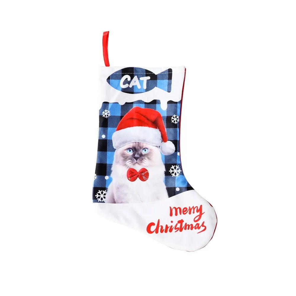 Printed puppy cat Christmas fabric decoration with plaid patterns measuring 26x36cm