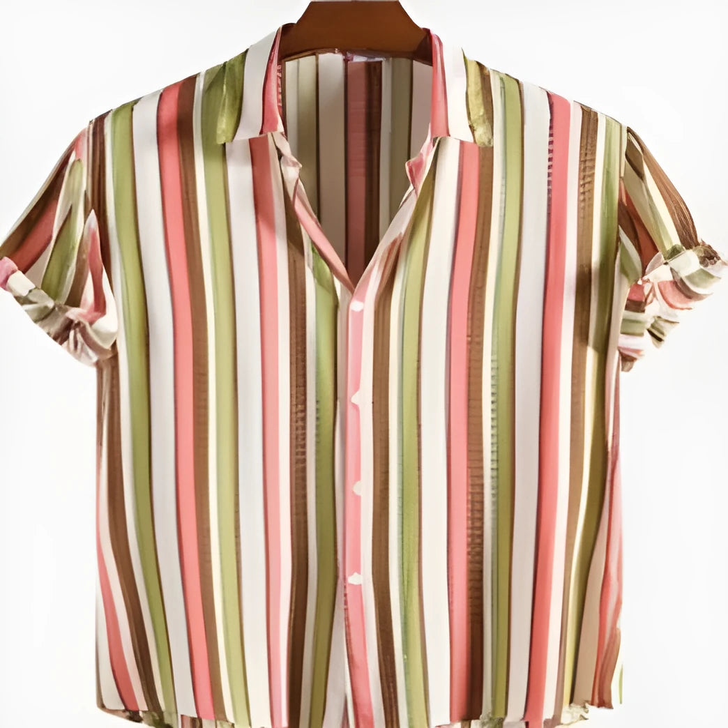 Men's short sleeve shirt with digital print design in lightweight polyester fabric