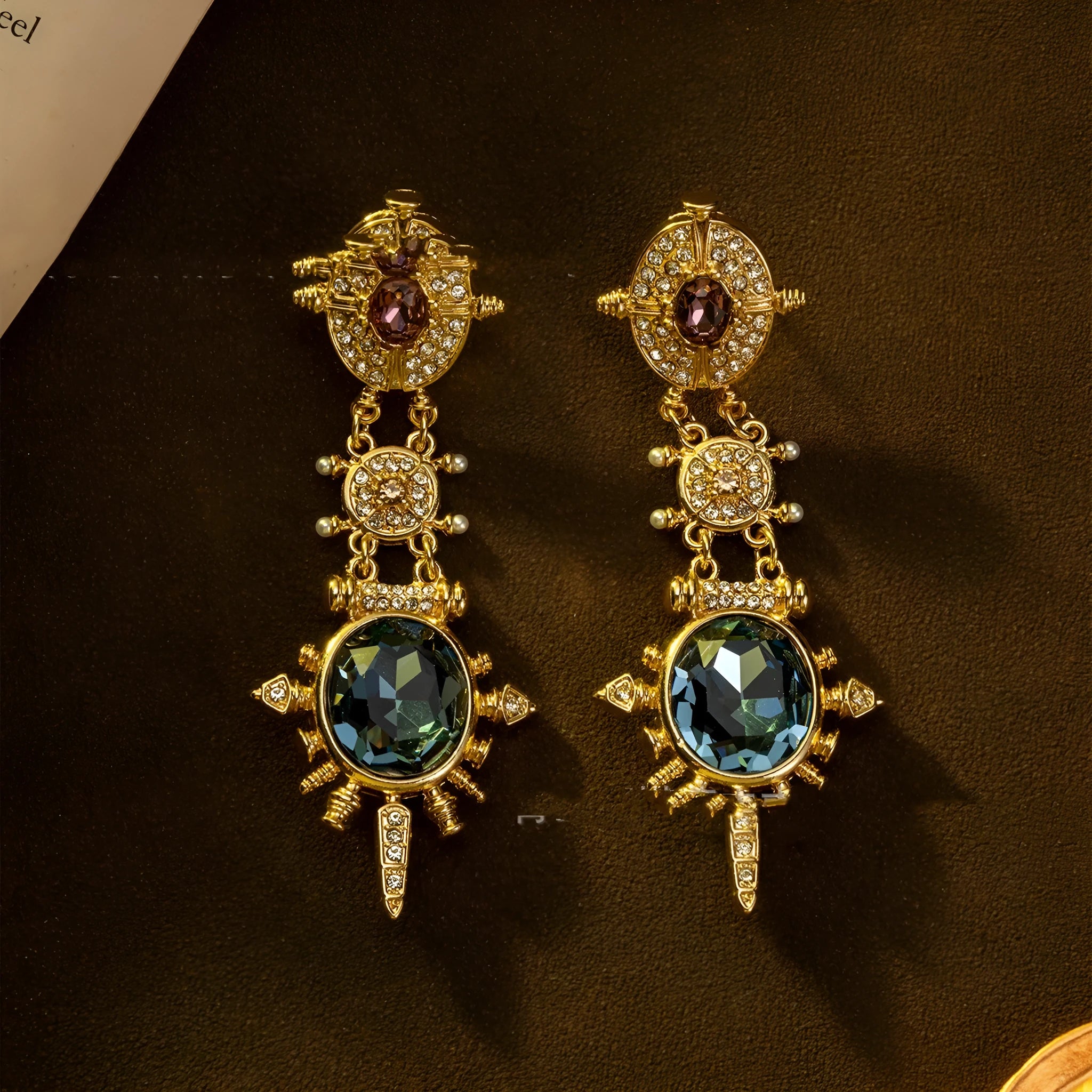 Gold retro geometric stud earrings with round design and diamond-treatment finish