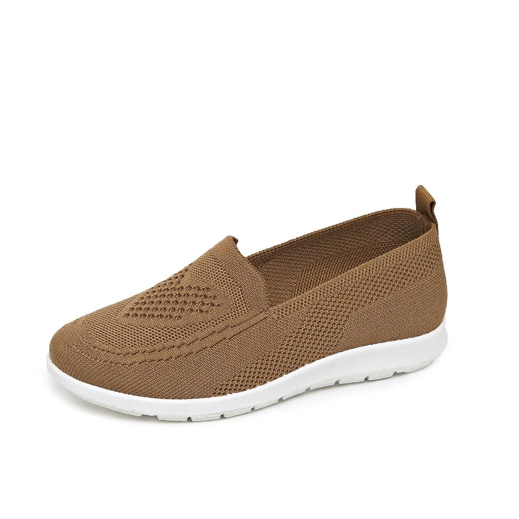 Women's plus size cloth leisure shoes with heart pattern and mesh lining in multiple colours