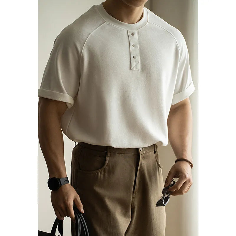 Casual loose top with terry texture fabric and raglan sleeves in three colour options