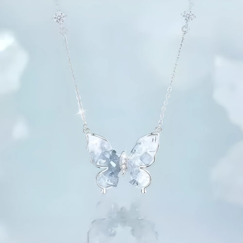 Bingyu Butterfly S925 silver adjustable clavicle necklace with ice rain butterfly pendant.
