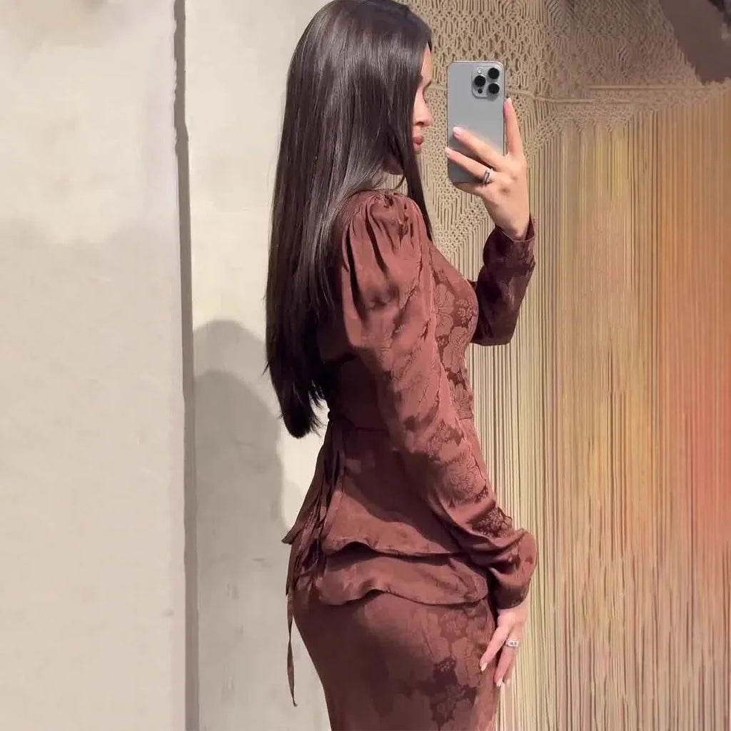 Dark brown women's retro long dress with long sleeves and fake two-piece design
