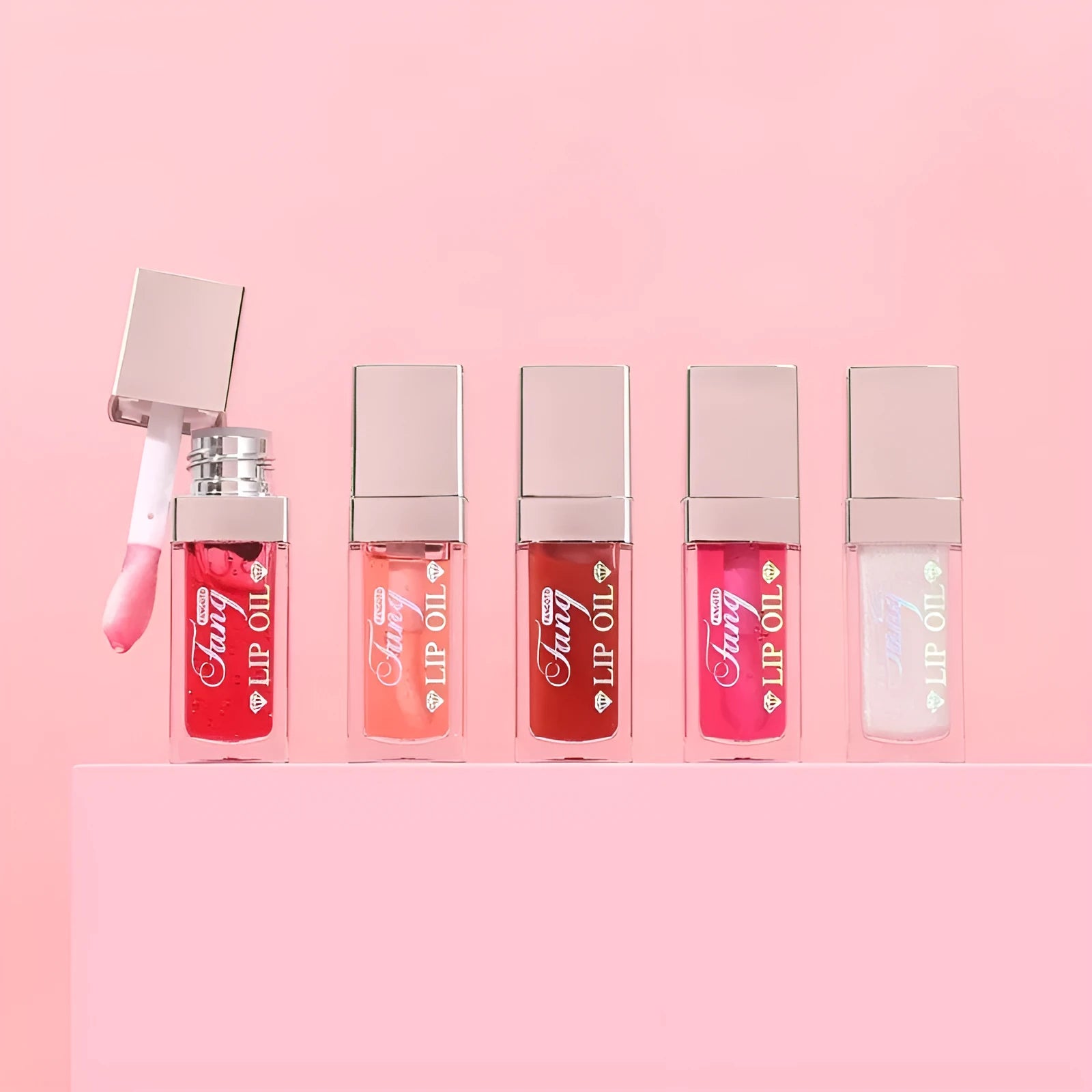Five colour options of moisturising lip gloss with repairing effects for lips