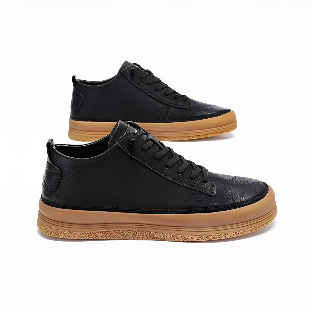 Men's black casual leather shoes with round toe and lace-up front on a white background.