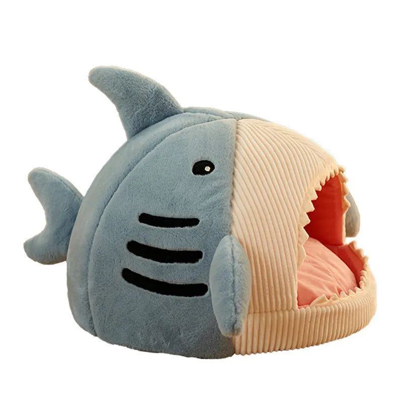 Closed cat litter pet nest in blue shark design made from crystal velvet for winter warmth