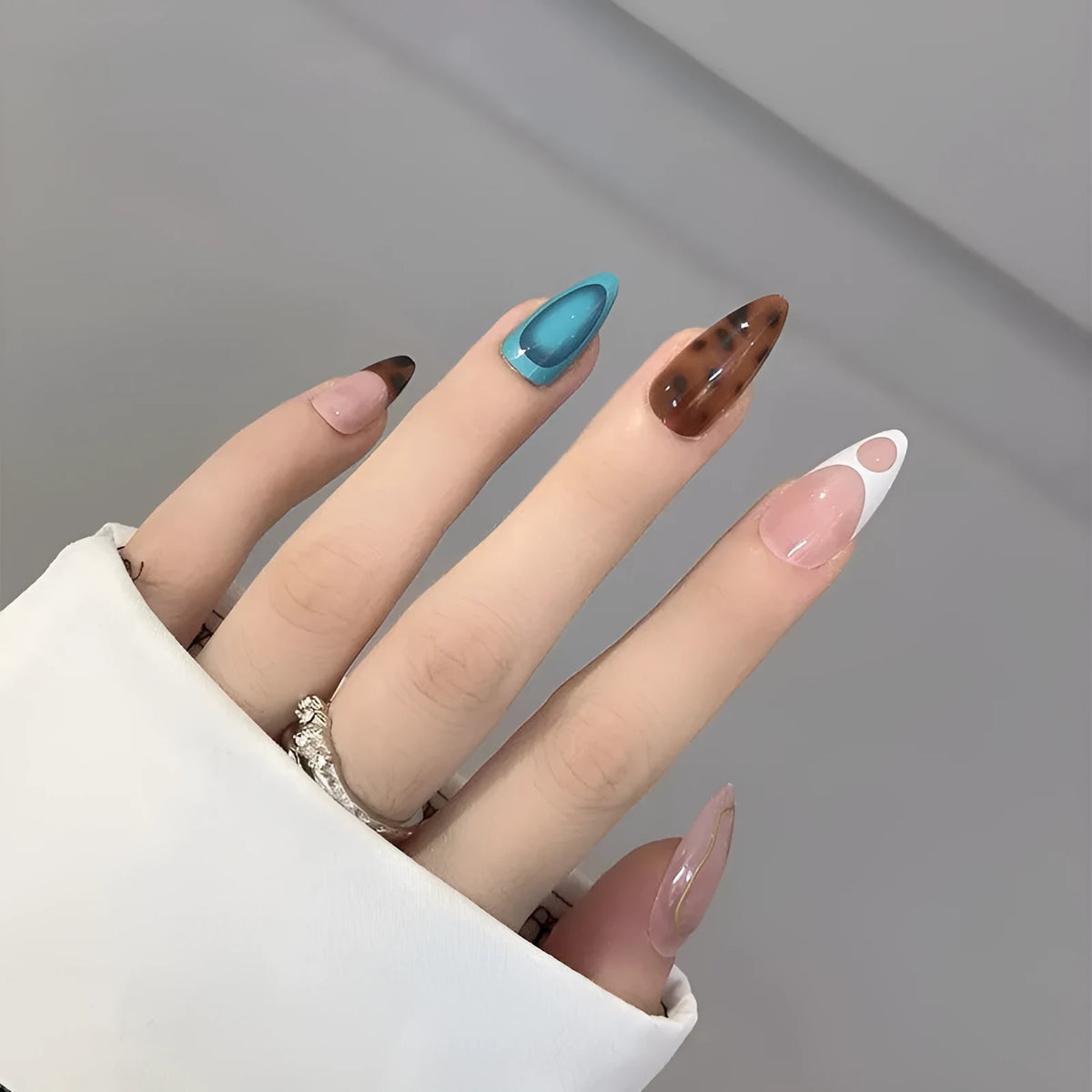 Blue and green leopard print wearable armour fake nails set with glue for ladies, detachable press-on style