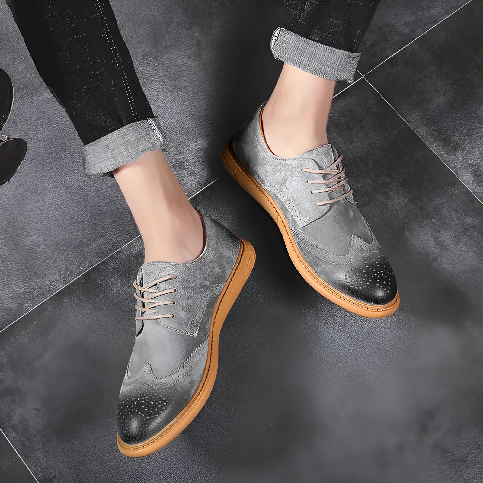 Men's genuine leather low-top business shoes in black with retro lace-up design and a rubber sole.
