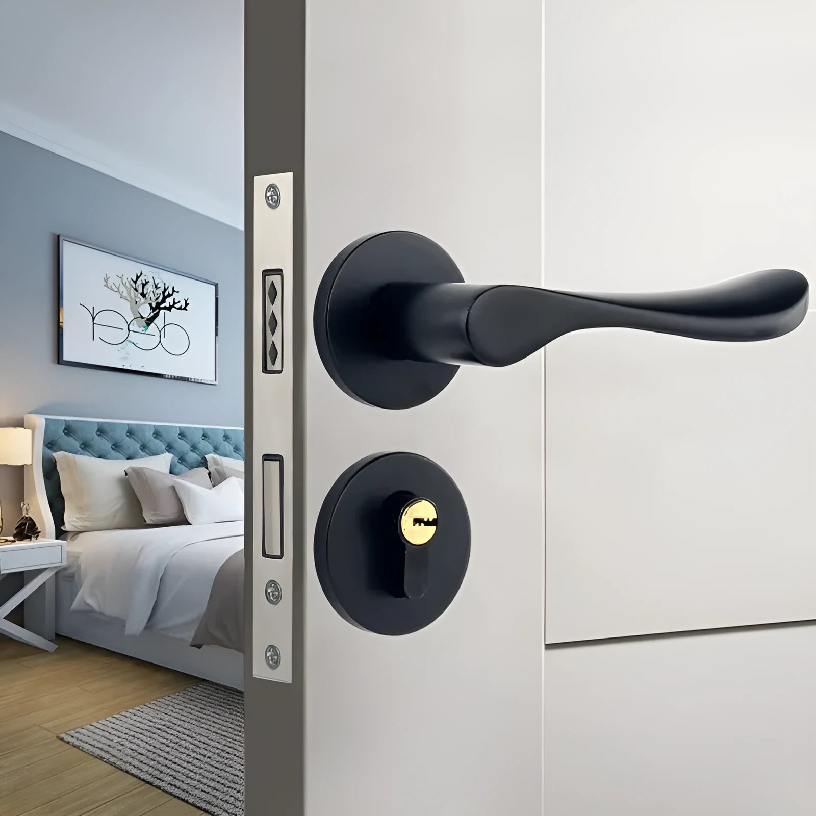 Indoor split magnetic door lock handle for timber doors in aluminum alloy construction