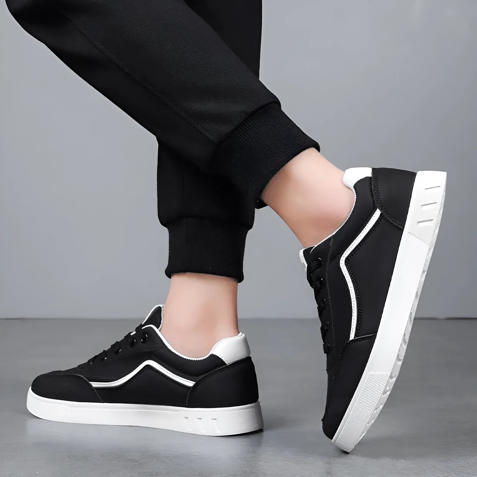 Korean trendy board sneakers in black or white with mesh lining and rubber soles