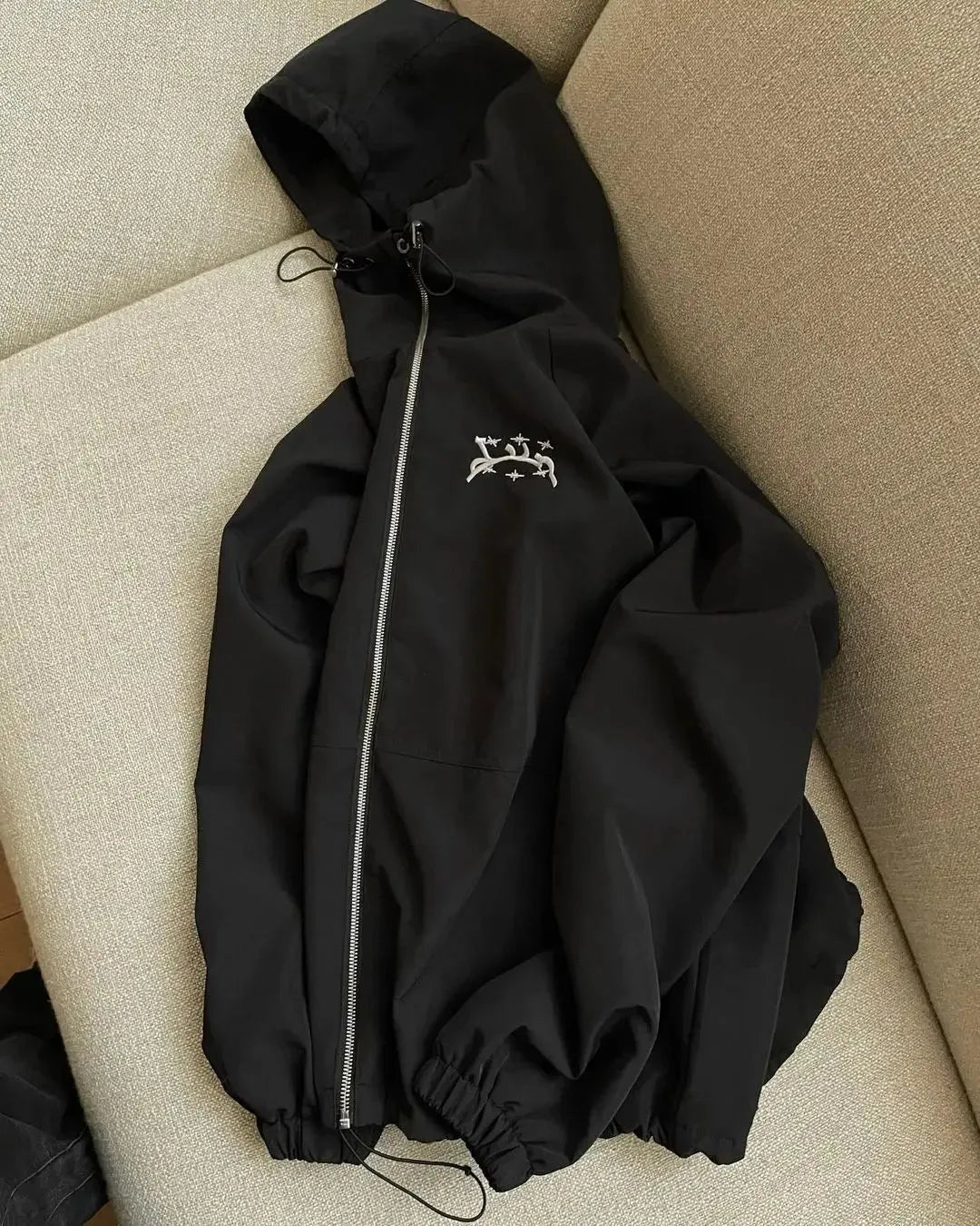 British style loose fit men's hooded sunscreen jacket in grey or black colours