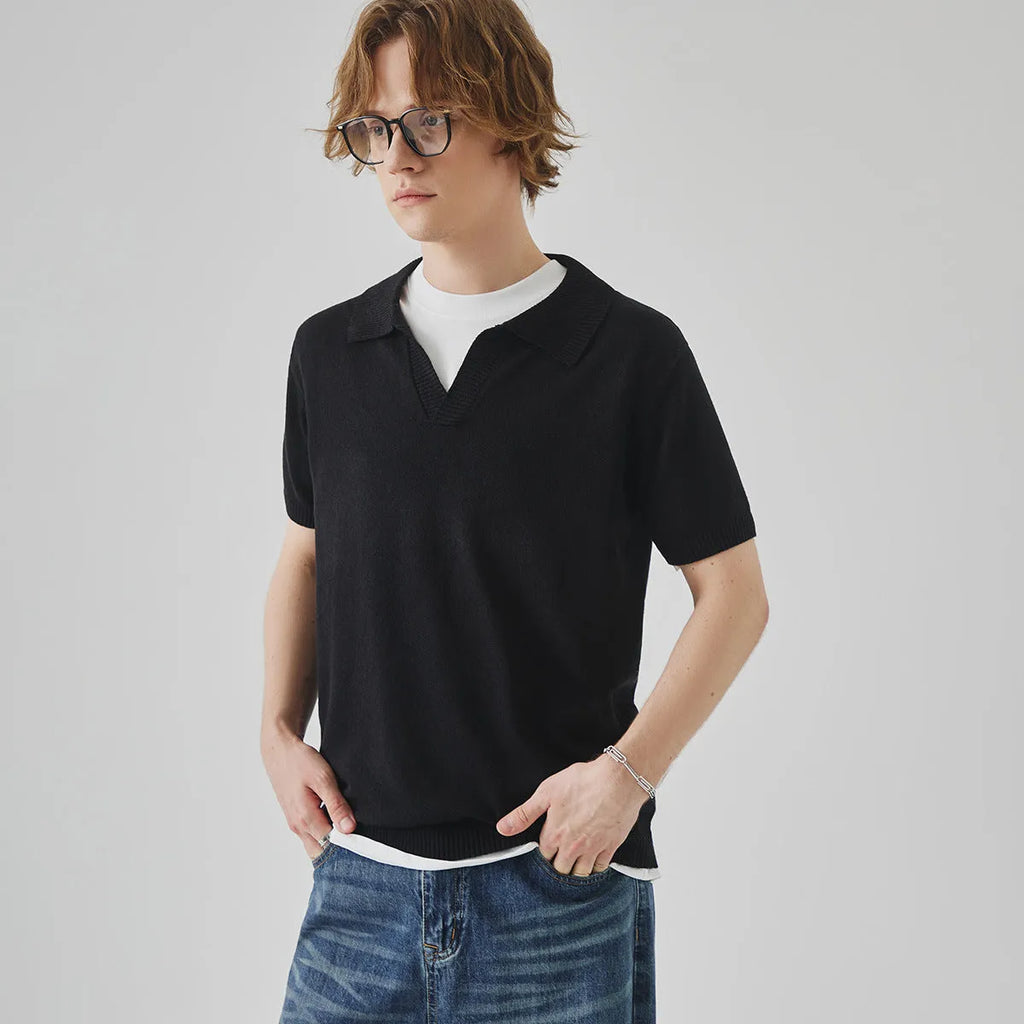 Short-sleeved polo collar casual t-shirt in solid colours on a hanger.