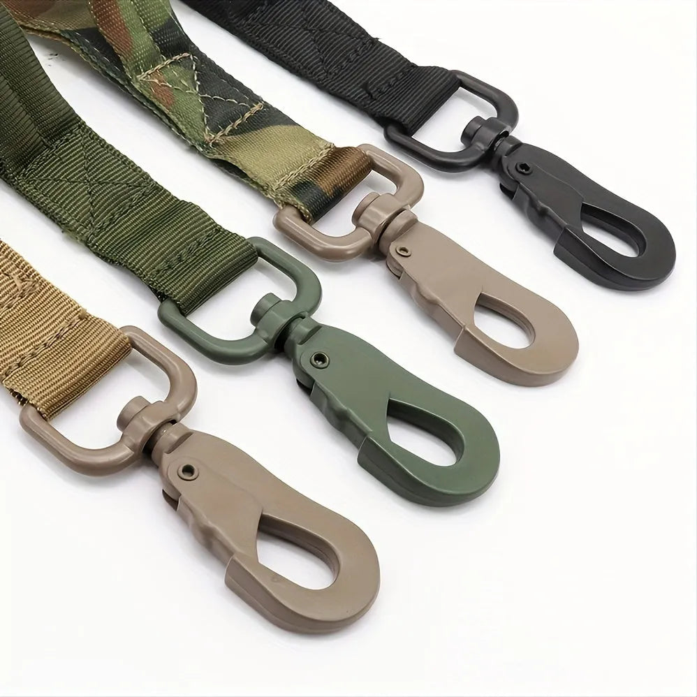 Retractable dog lead for large breeds extended to 5 metres, showing the handle, casing, and reflective stitching.