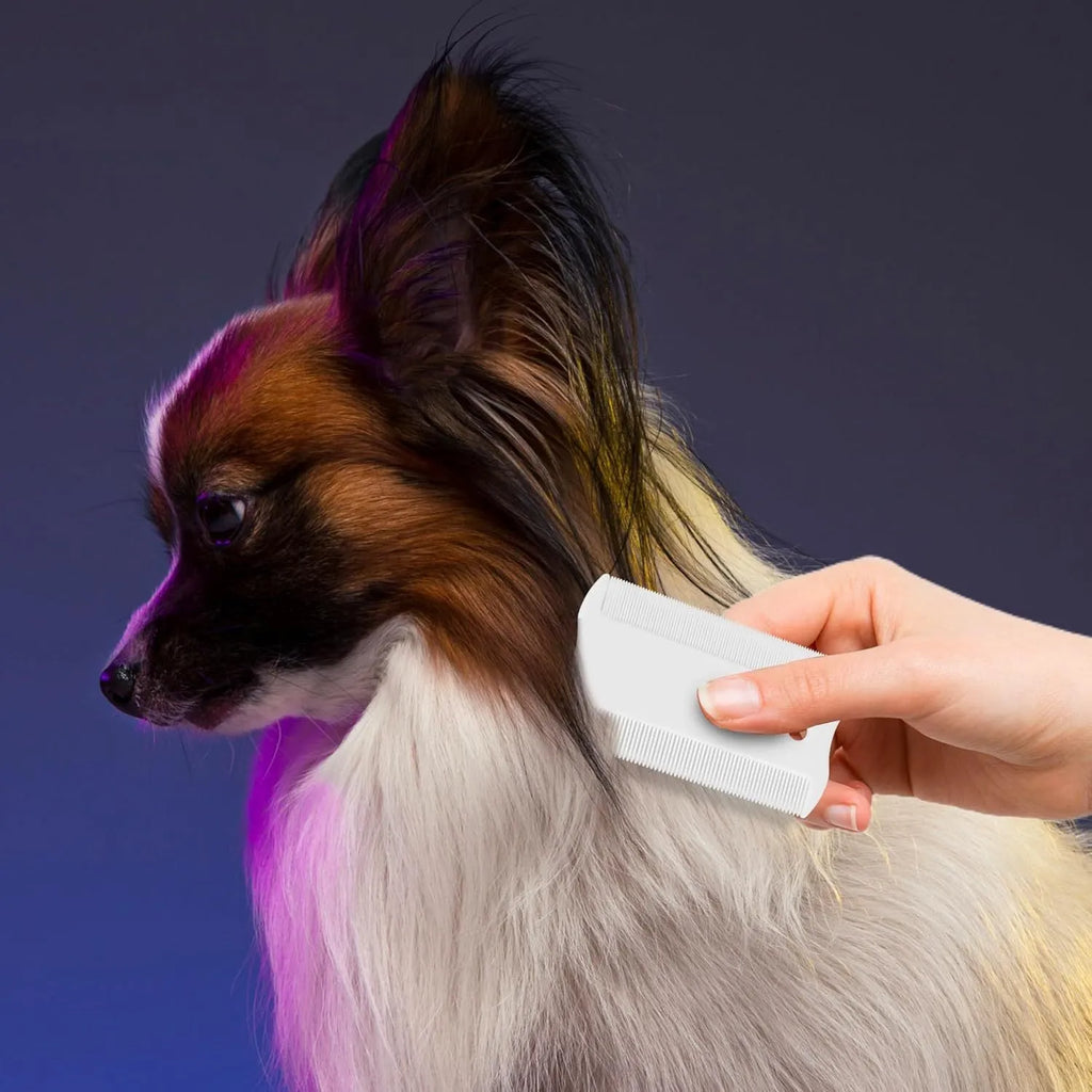 Double-sided flea comb for pets with fine teeth, 0.85cm wide plastic grooming tool